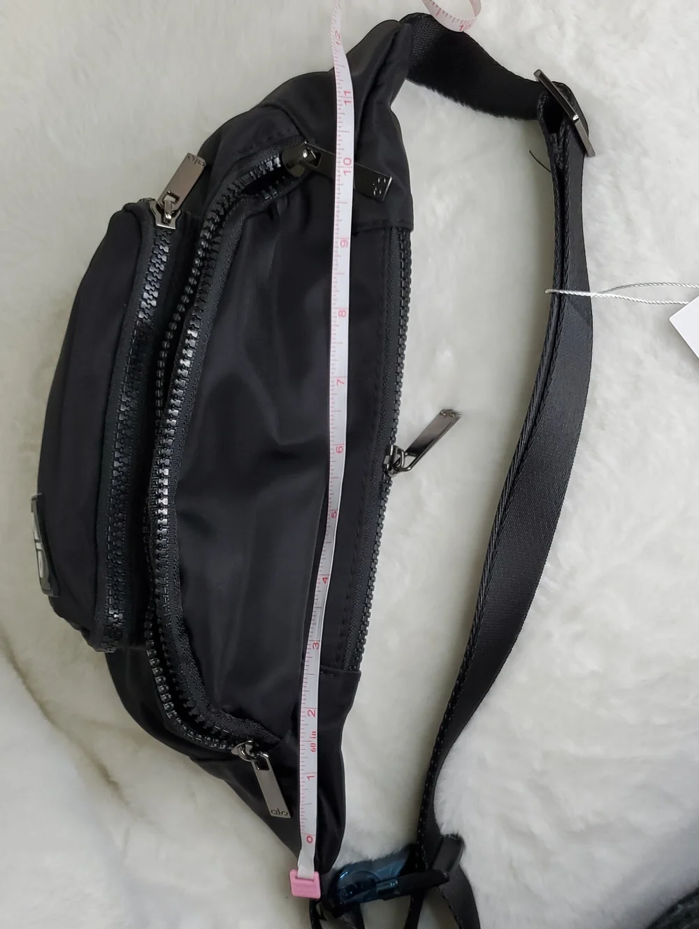ALO Yoga Black Waist Bag - Compact Zippered Belt Pack